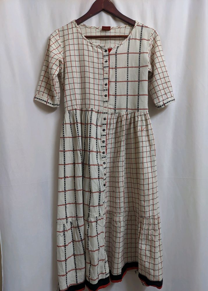 Huur Threadwork Kurta