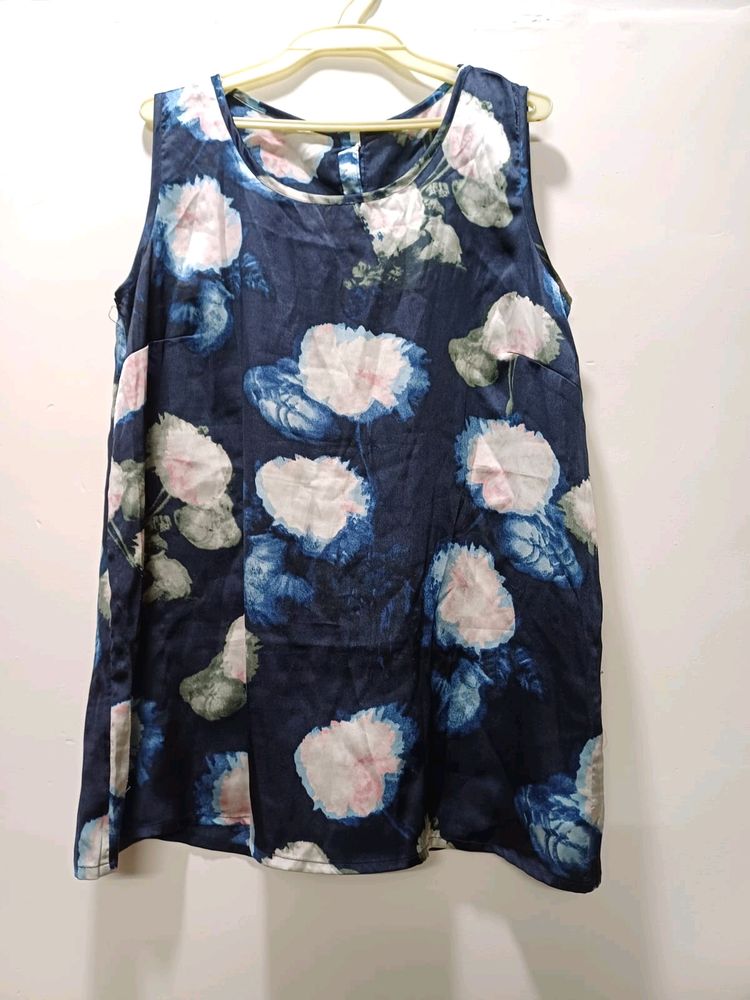 Women Sleeveless Top