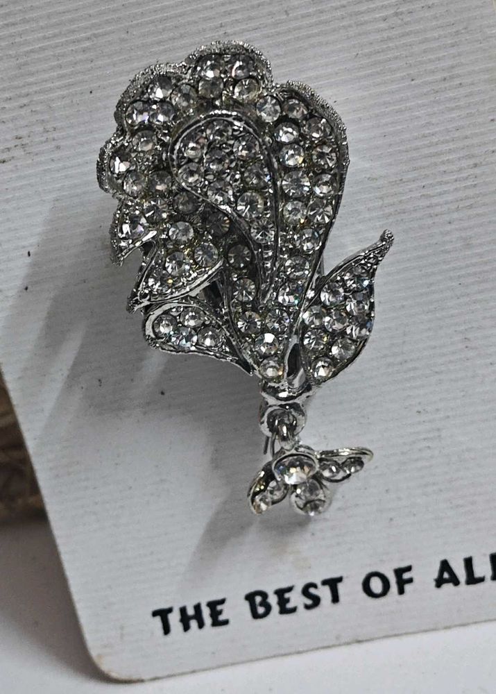 Saree pin