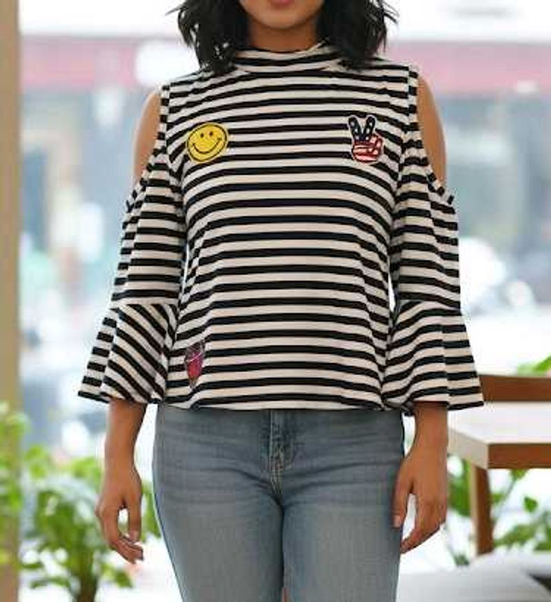 Striped Cold Shoulder Top😍