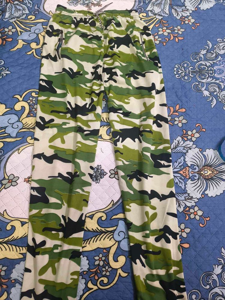 Camo Print Joggers for 8-9 years kids