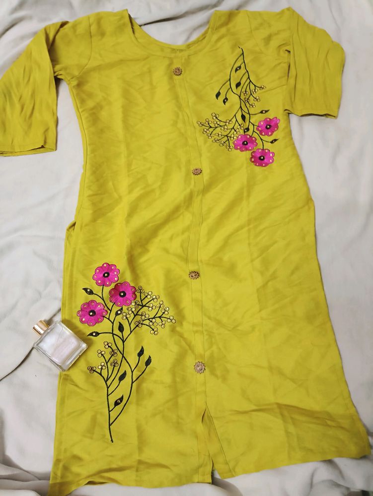 Designer Long Kurta With Embroidery Pattern From Big Bazaar