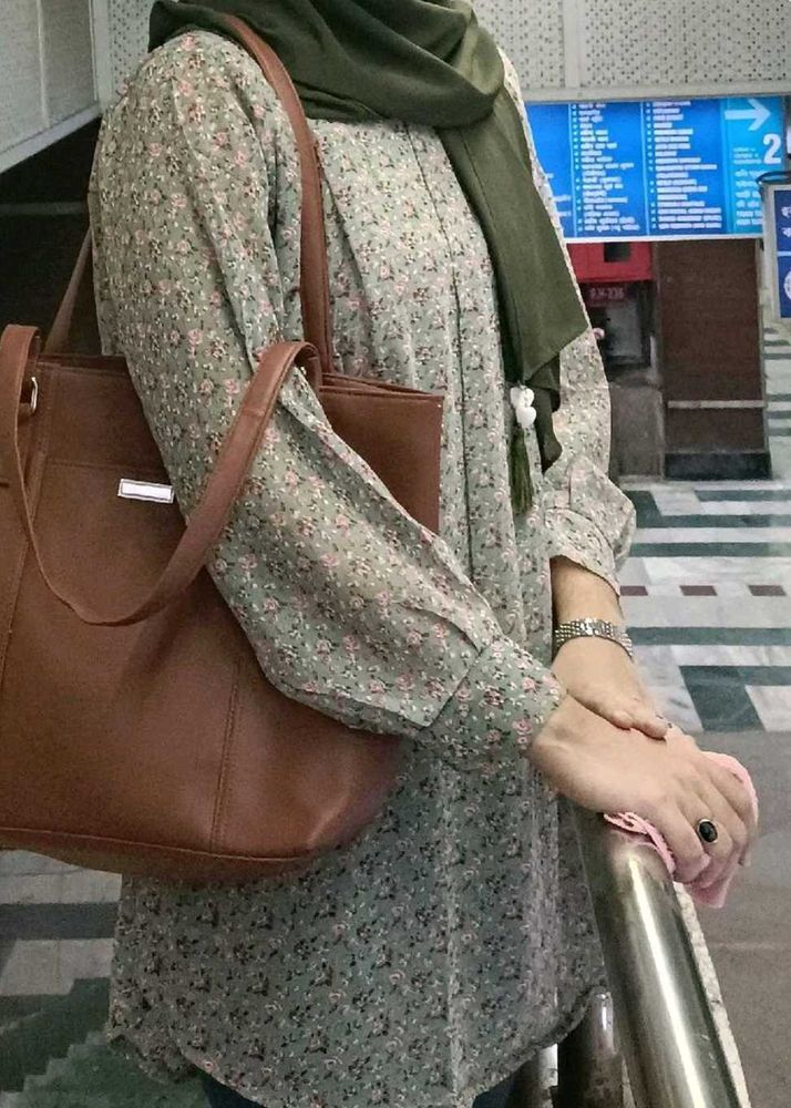 Modest Top