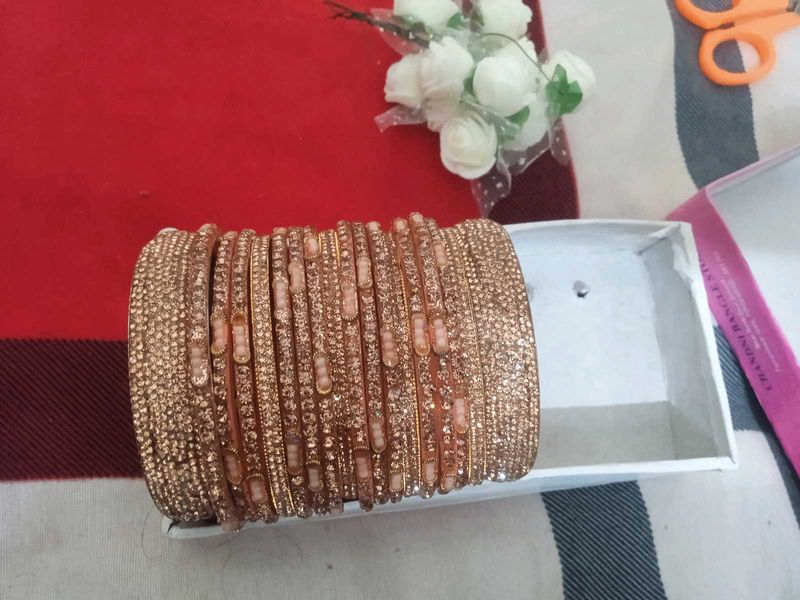 Sparkling Gold Bangle Set