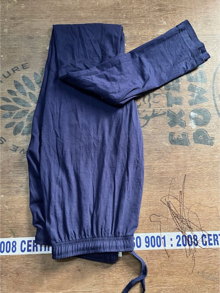 Navy Blue max lagging