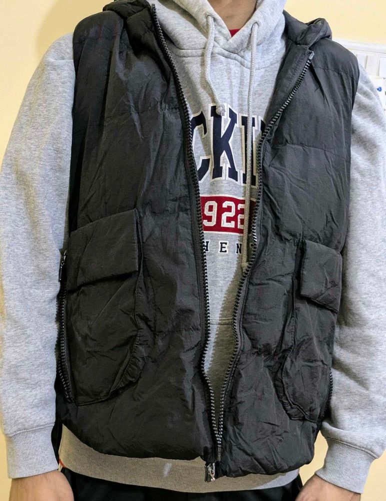 Sleeveless Black Puffer Vest