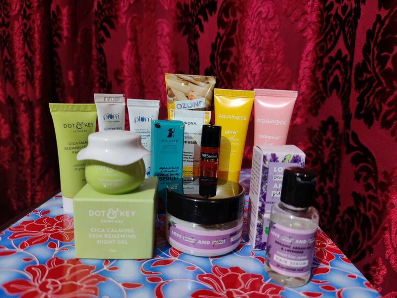 Skincare Bundle - Dot &amp; Key, Plum, Aqualogica &amp; Mo
