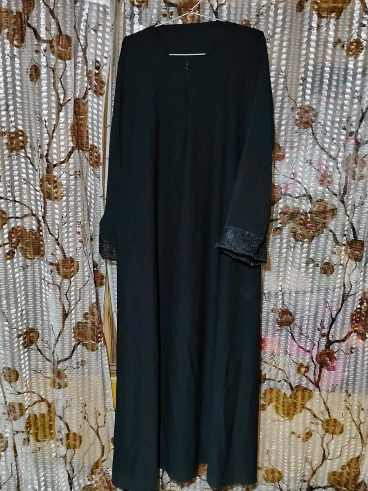 🖤 Classic Black Elegance – Timeless and versatile
