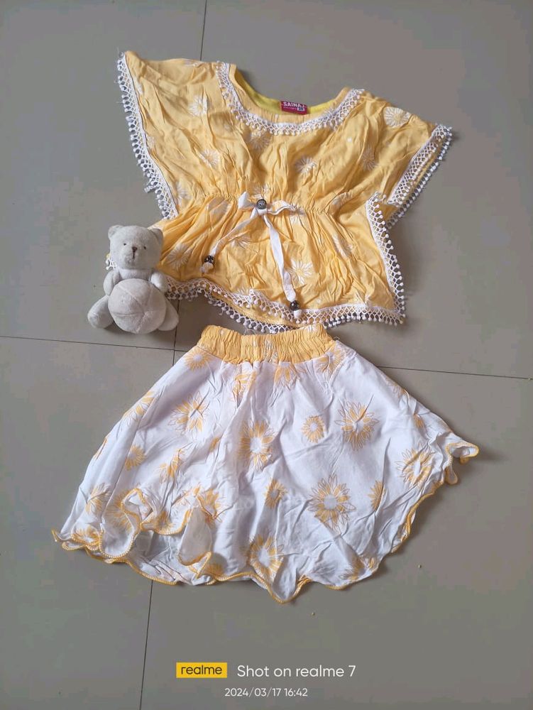 Kaftan And Skirt Set For Girls💛🤍