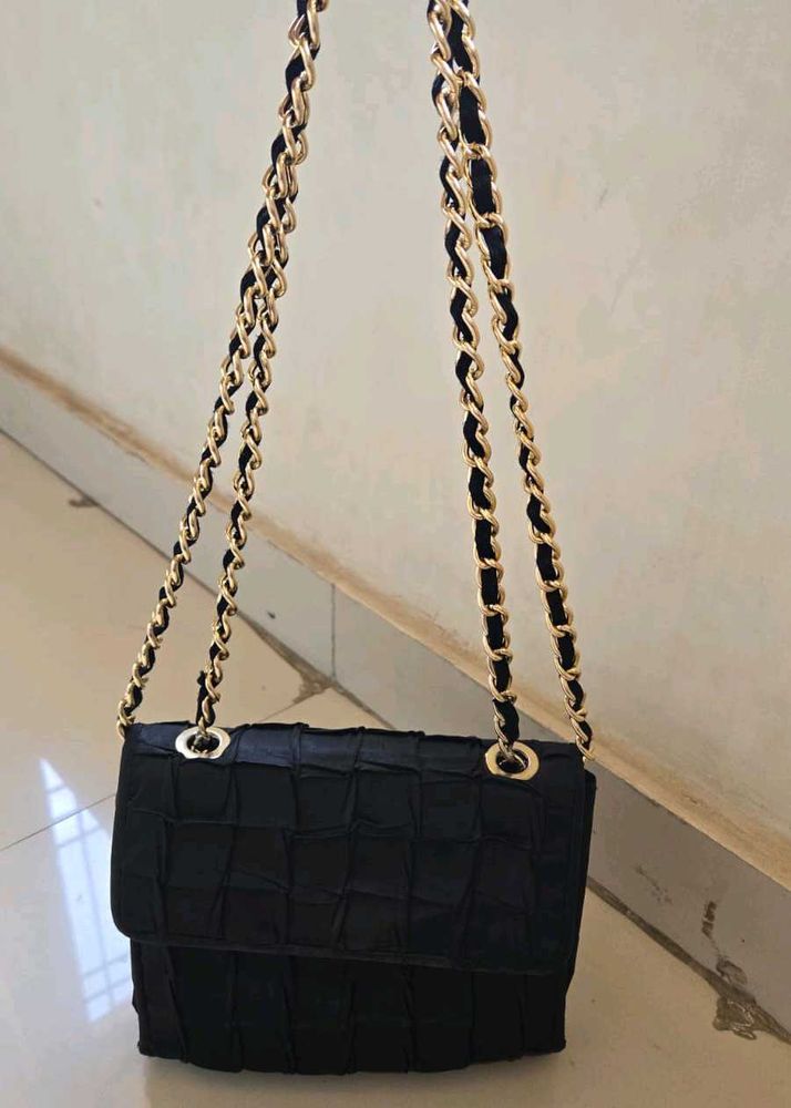 Elegant Black Chain Shoulder Bag