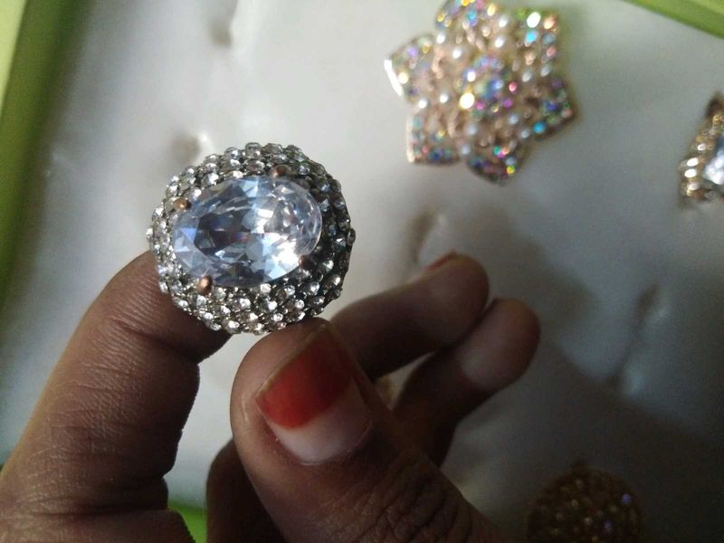 Sparkling Statement Ring