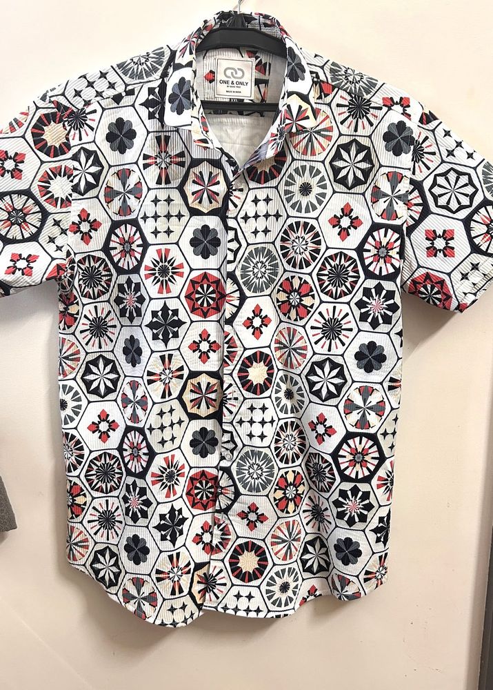 Patterned Short Sleeve White Shirt