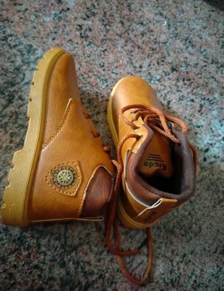 Kids Boys Boots / Shoe - New 1 To 2 Yeras