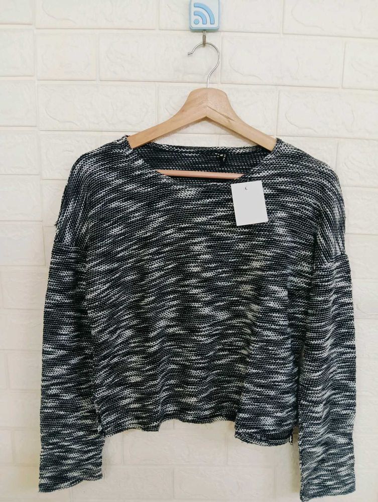 Stylish Knit Sweater crop