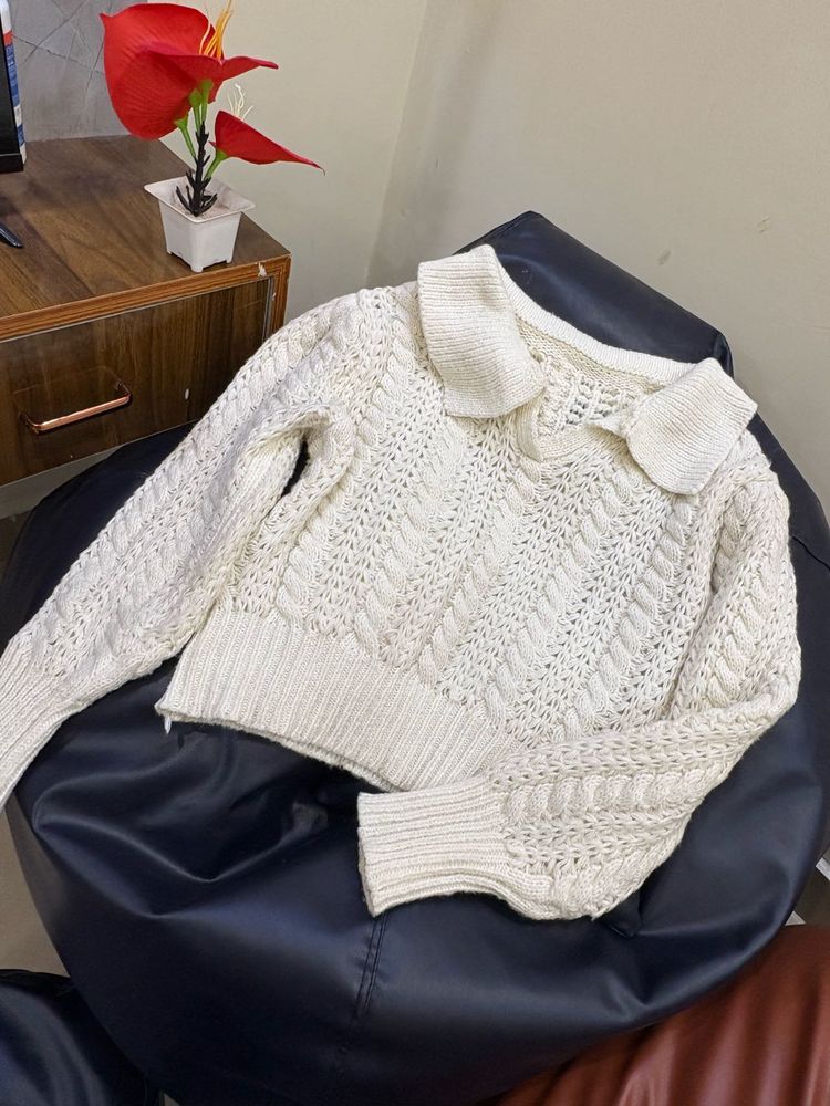 Cable Knit Sweater w/ Collar
