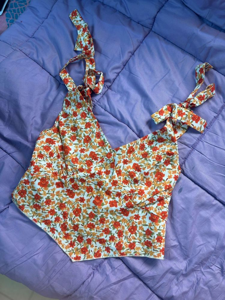 Printed V-Neck Crop Top