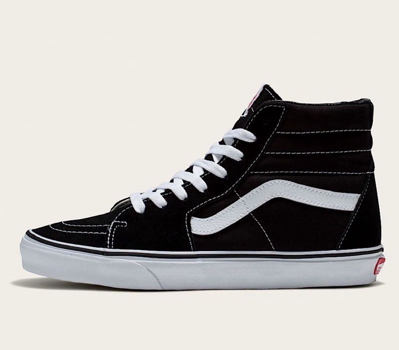 Vans SK8-Hi Black/White - Classic Style!
