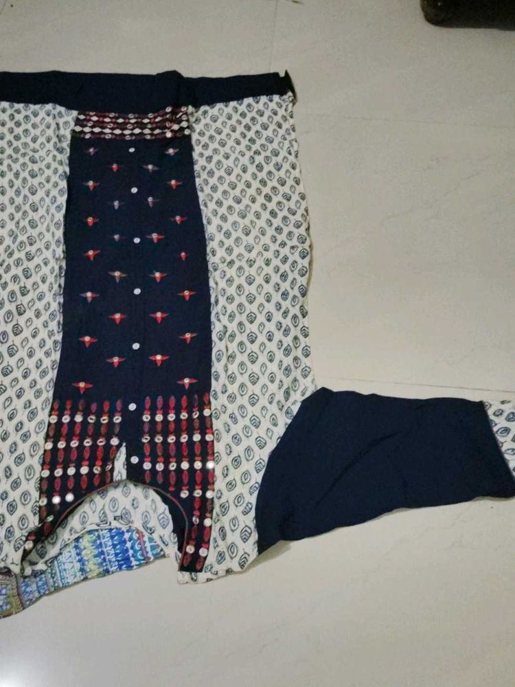 Kurti In Combo