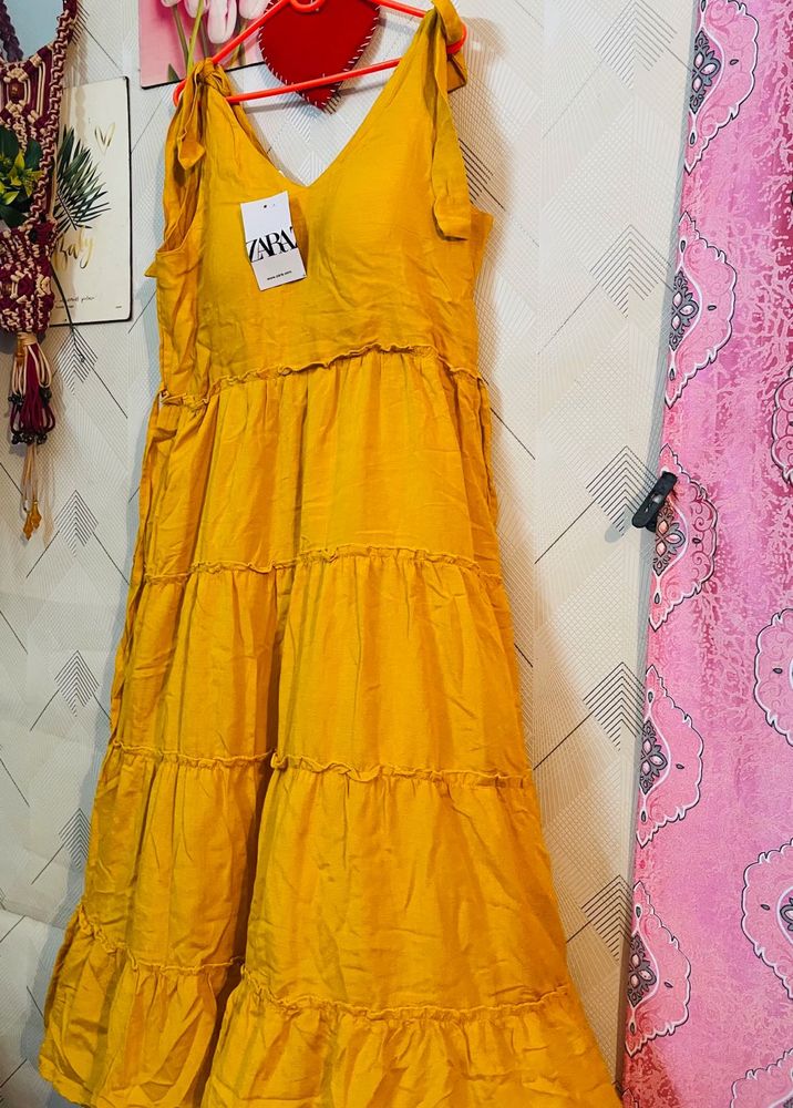 Beautiful 😍 Yellow Tiered Padded Sundress