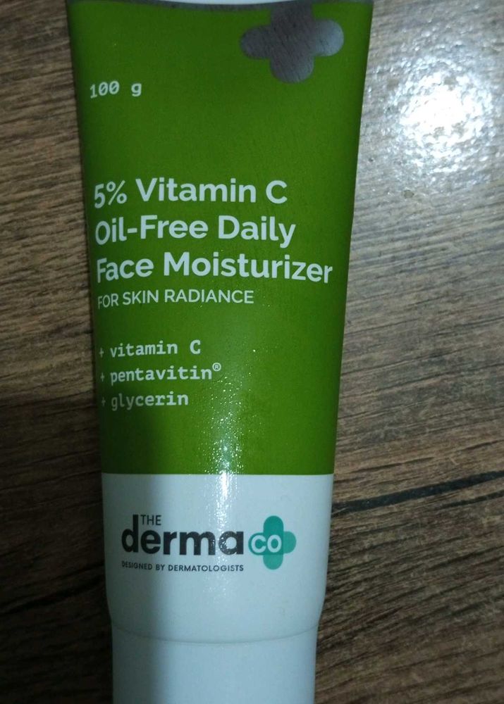 Derma Co Vitamin C Moisturizer