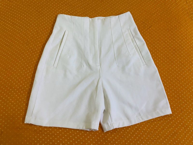 Zara White High-Waisted Shorts Waist 26