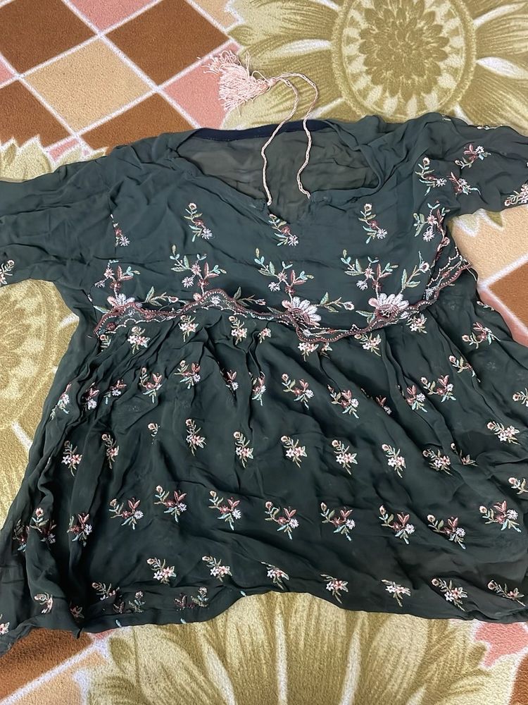 Embroidered Green Kurta