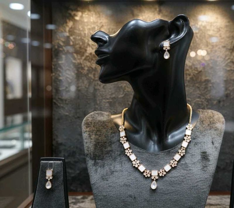 Mother Of Pearls Jewellery Set