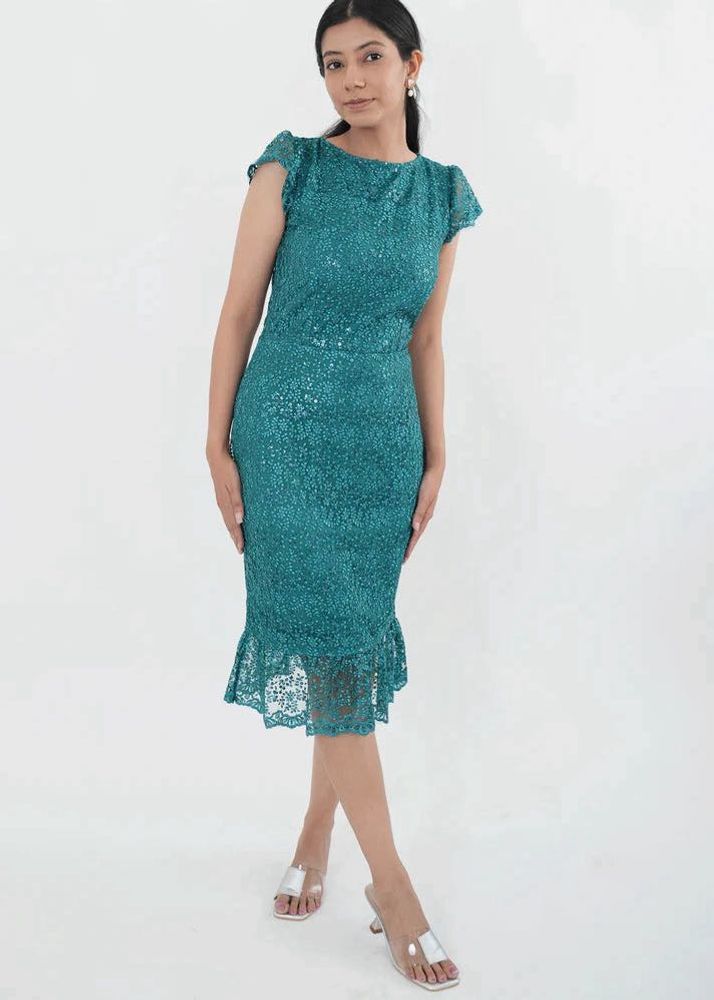 Elegant Teal Lace Midi Dress