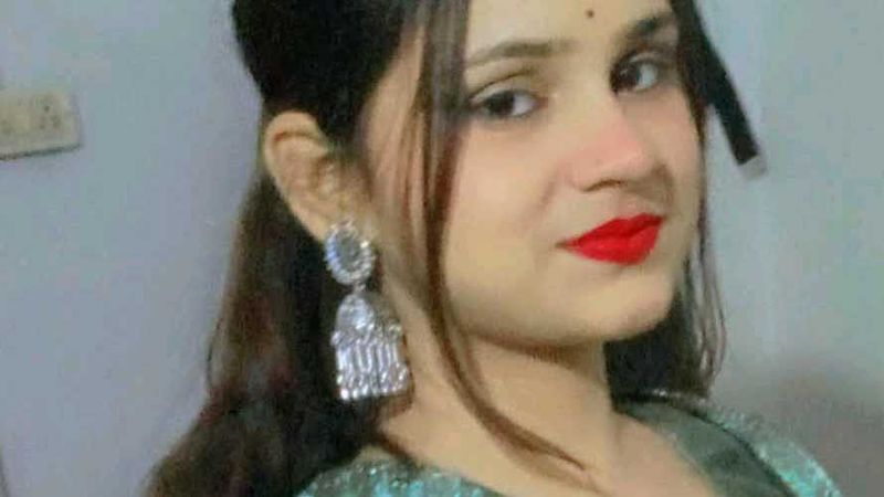 Silver Jhumka Earrings