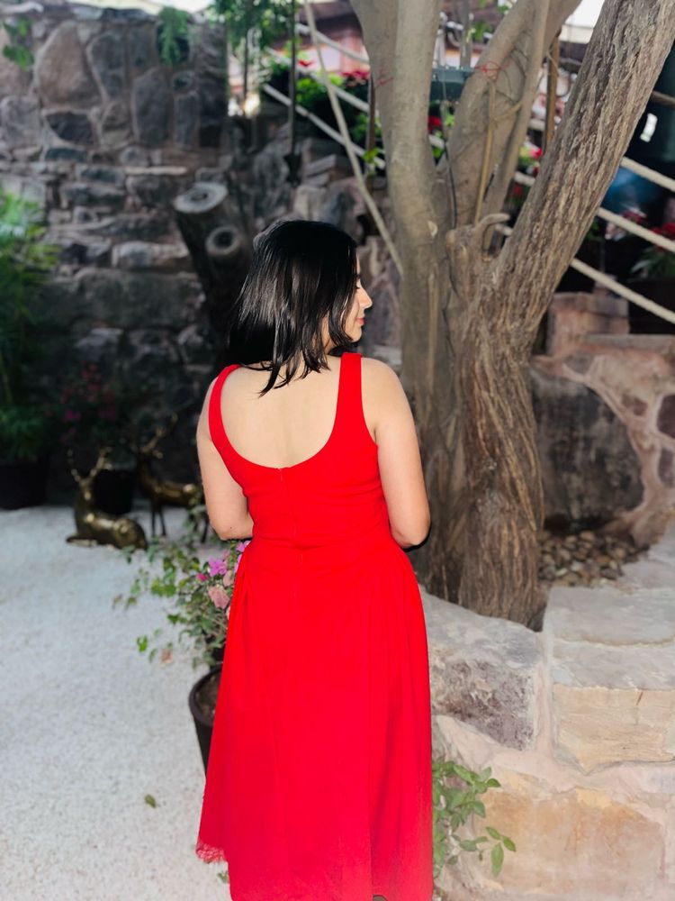 Red Sleeveless Maxi Dress