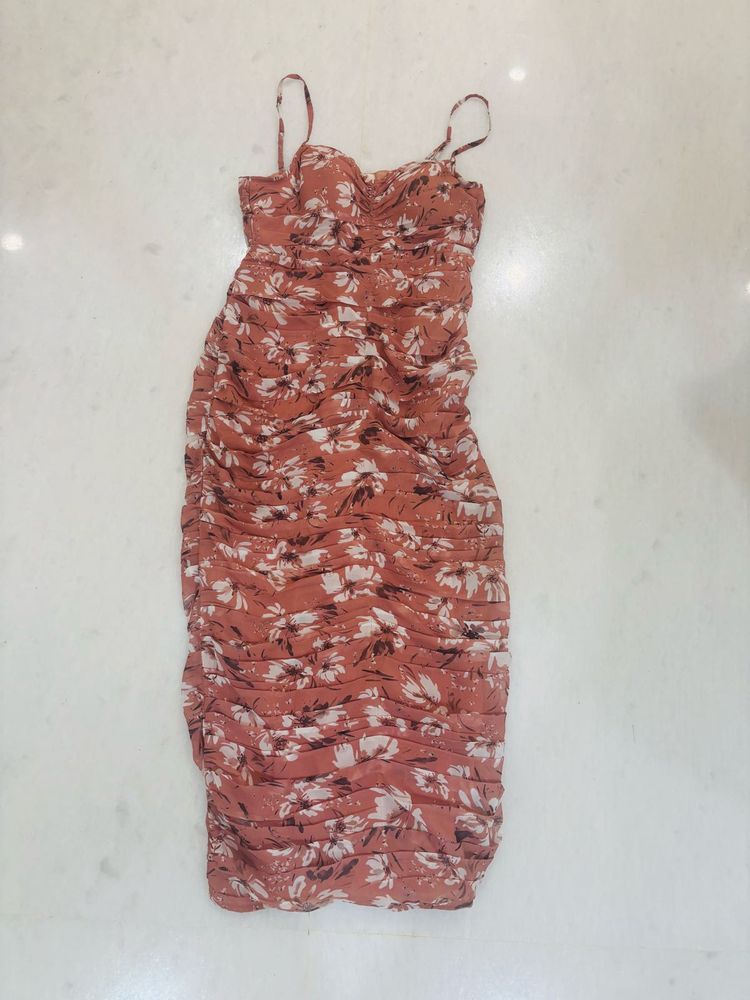 PEACH FLORAL BODYCON DRESS ❤️
