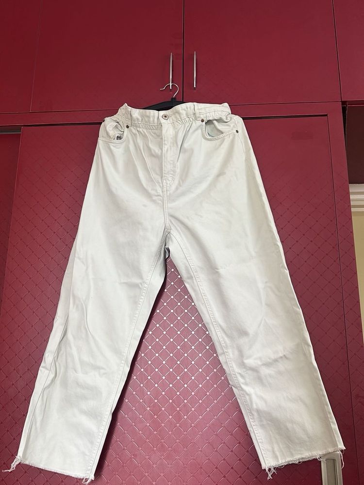 34 Waist  Womens Wide Leg White Jeans