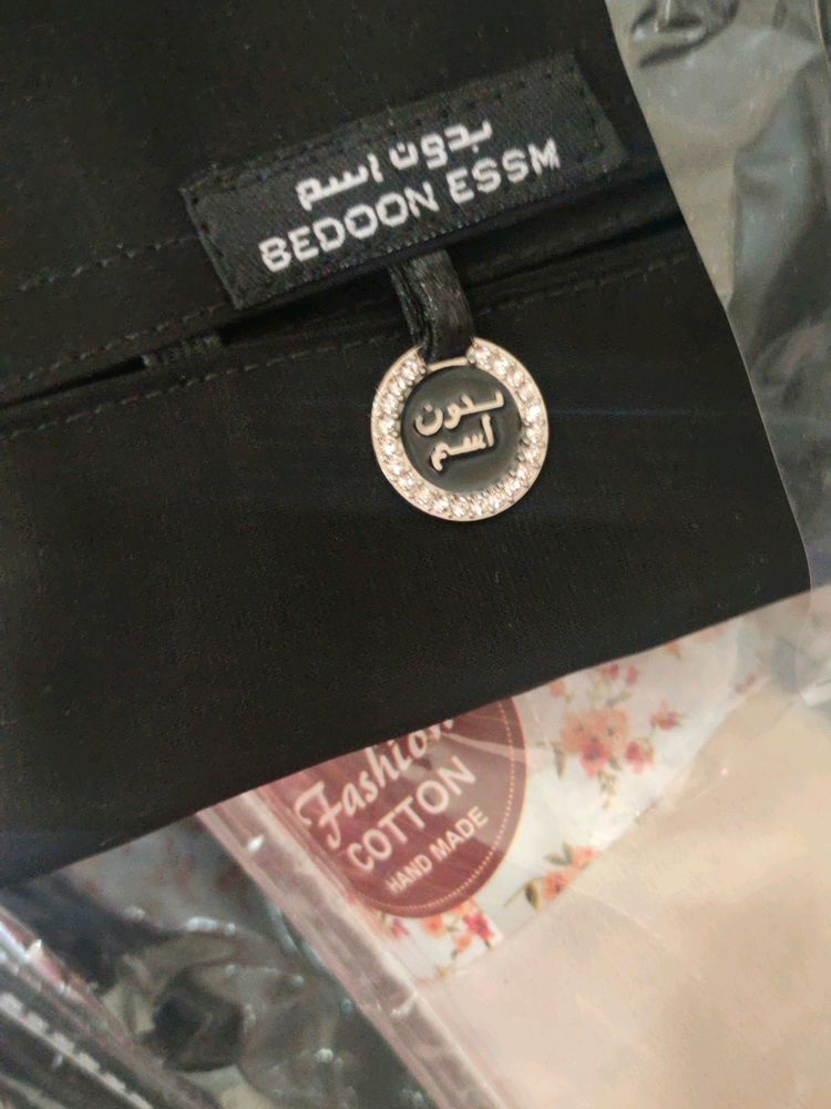 Short Nosepiece With Locket