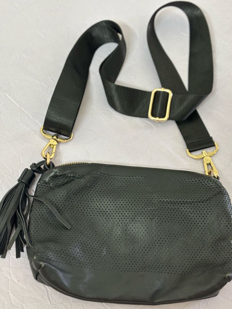 Chic Black Crossbody Bag