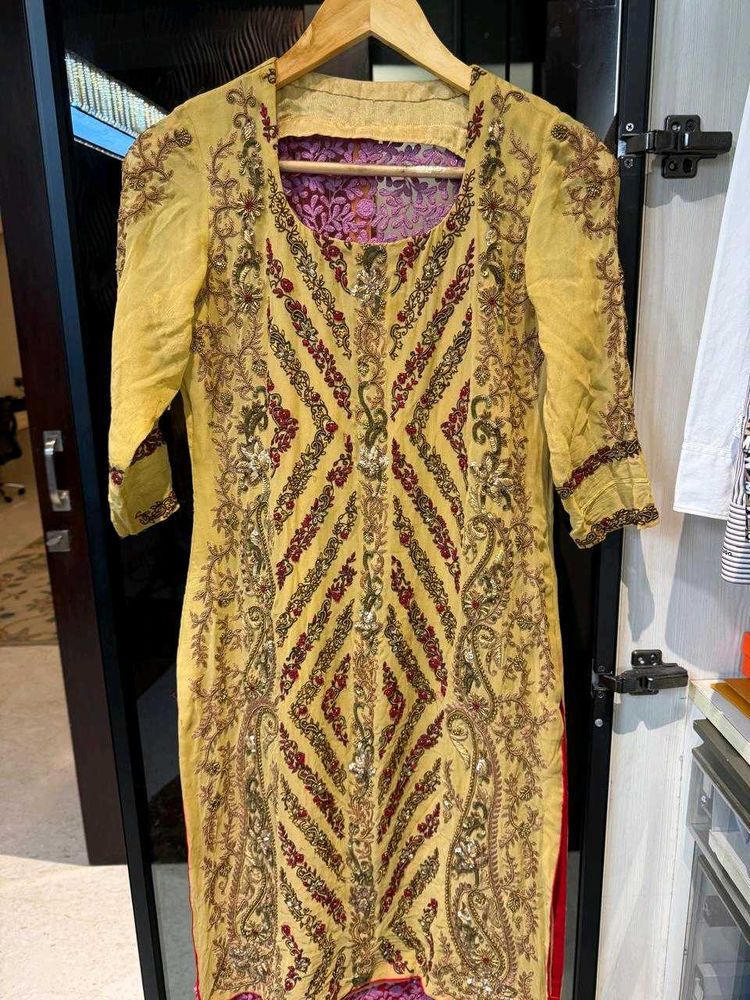 Elegant Embroidered Kurta