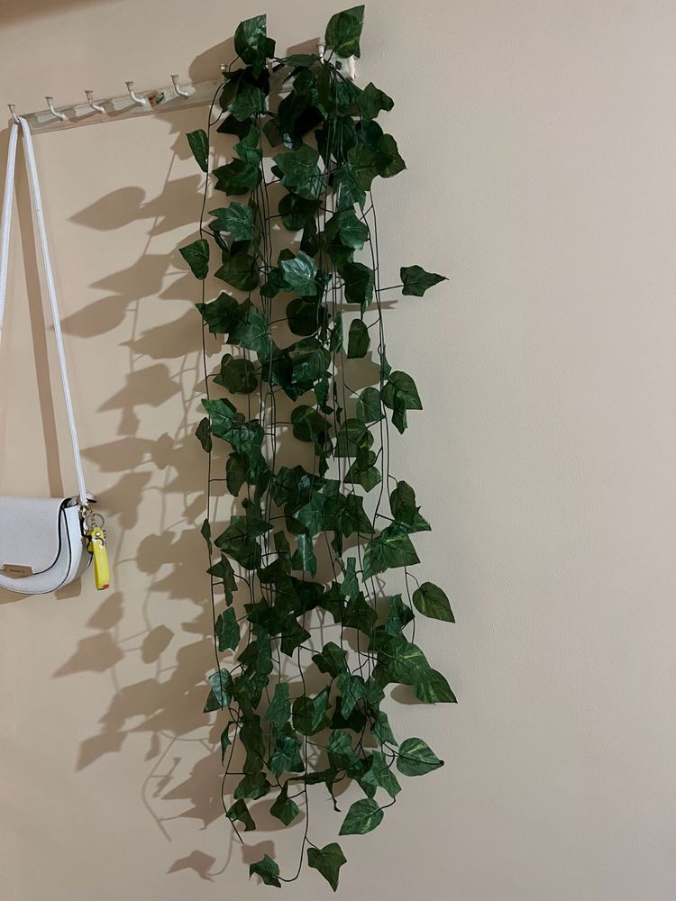 4Artifical  Vines