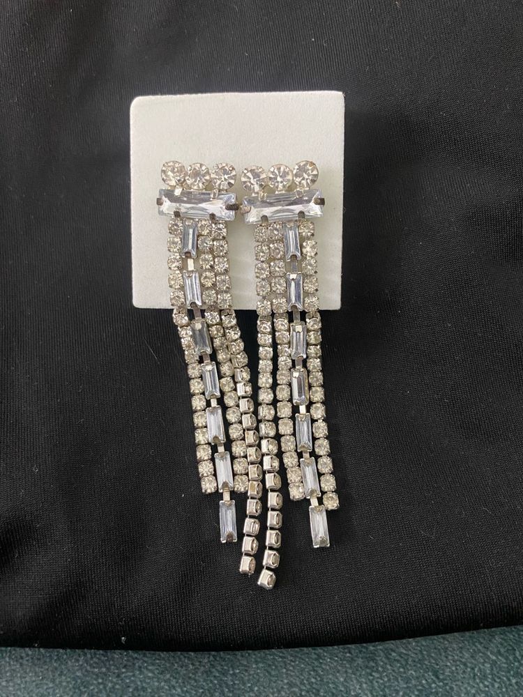 Dangling Rhinestone Earrings