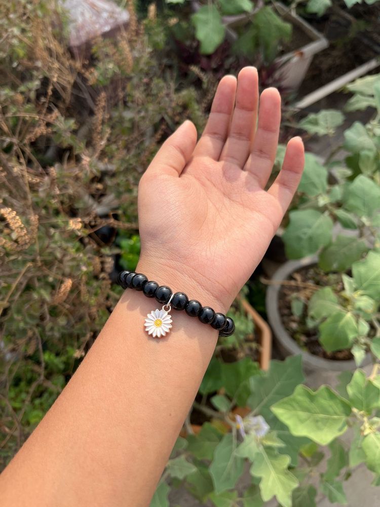 Daisy bracelet