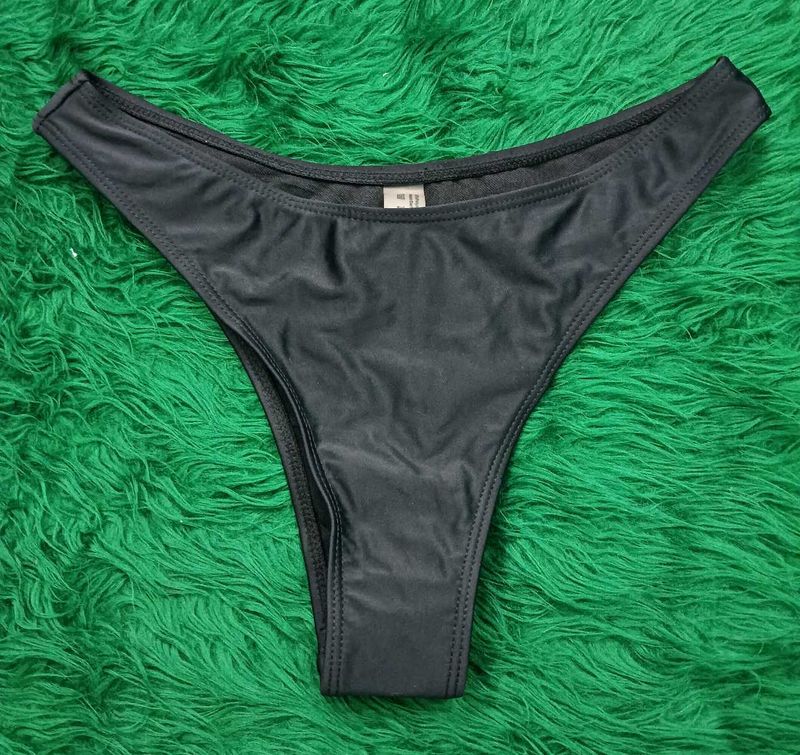 Black Bikini 🆕💞Bottom