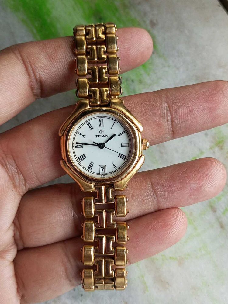 Titan Orignal Gold Tonned Women&#39;s Watch
