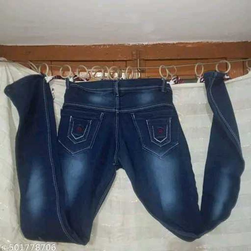 GIRLS JEANS PANT.
