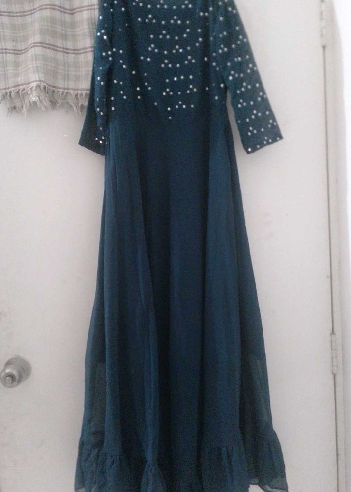 Diwali sale!!💗Maxi Dress wid cozy earrin