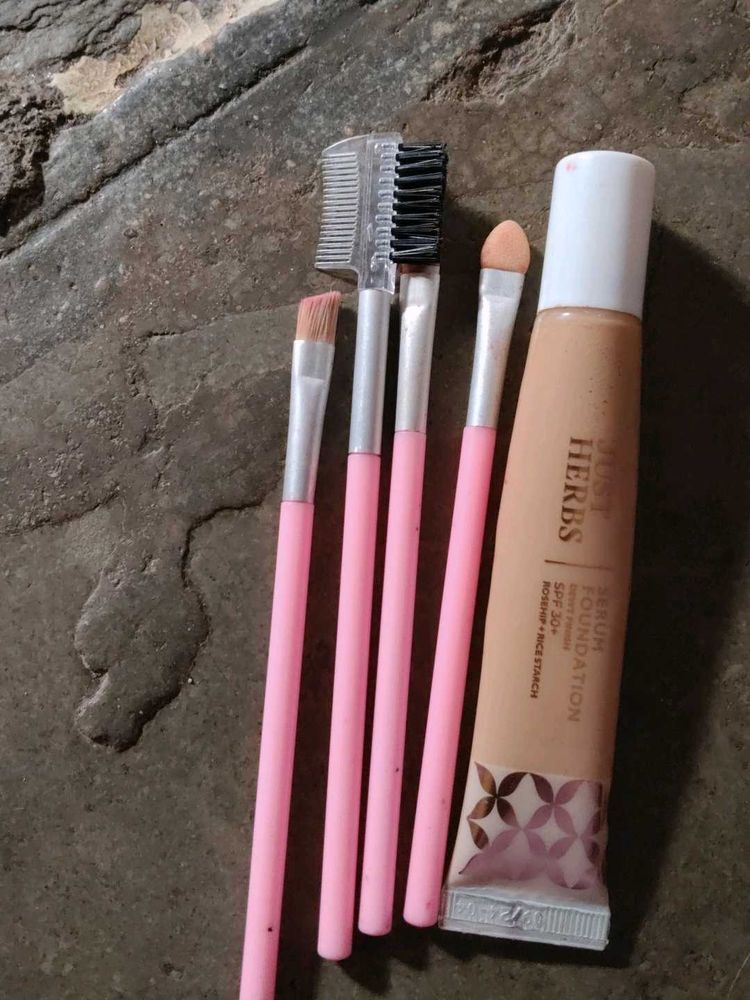 Makeup Brush Set &amp; Foundation