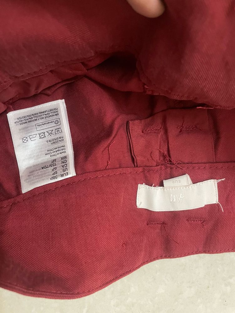 H&amp;M Maroon Casual Bottom