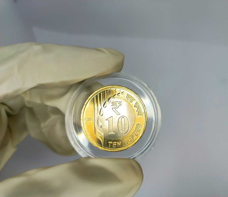 ₹10 Unc condition Coin with Capsule