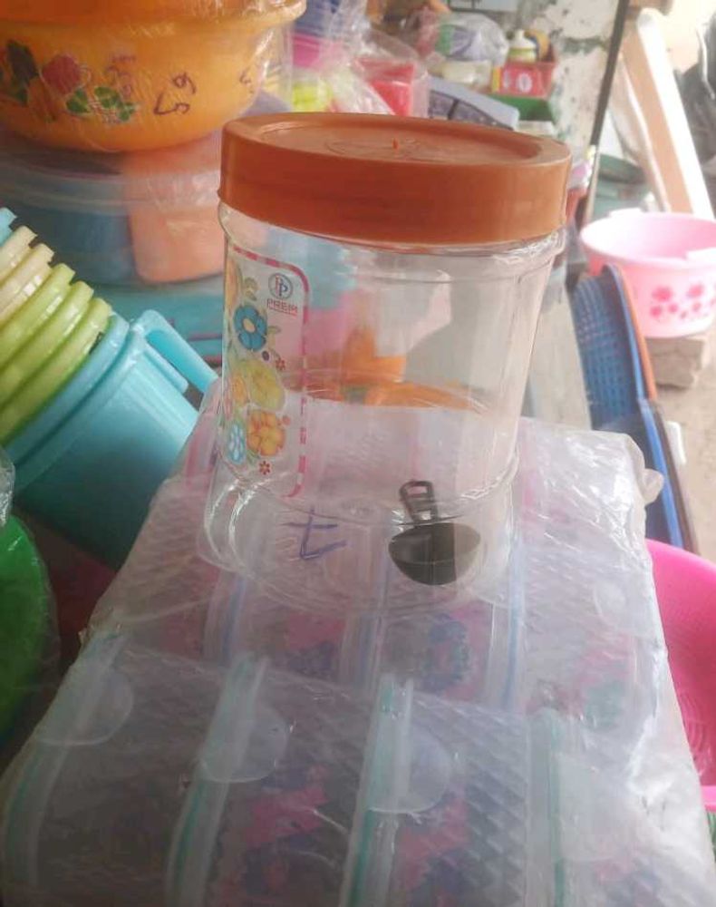 Tea And Sugar Containers 6 Pc