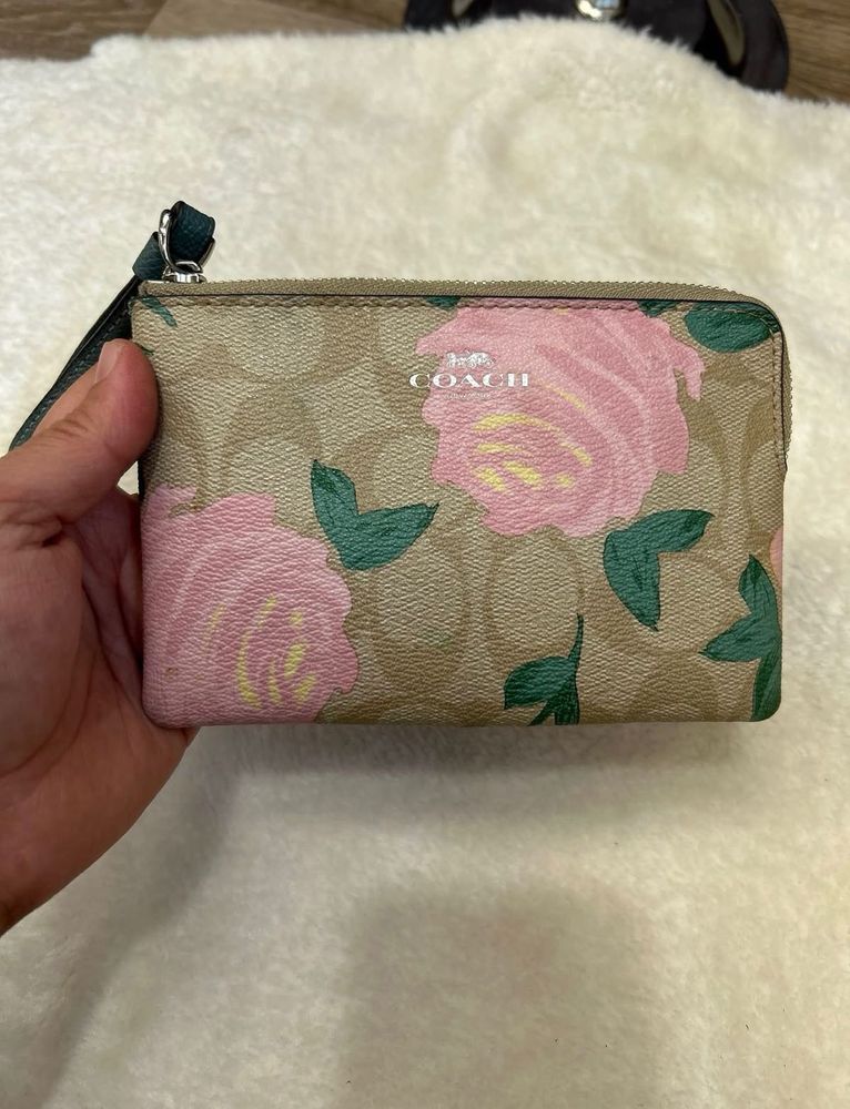 Authentic Coach Wristlet