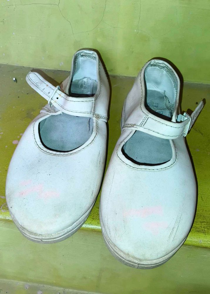 Vintage White Mary Jane Shoes