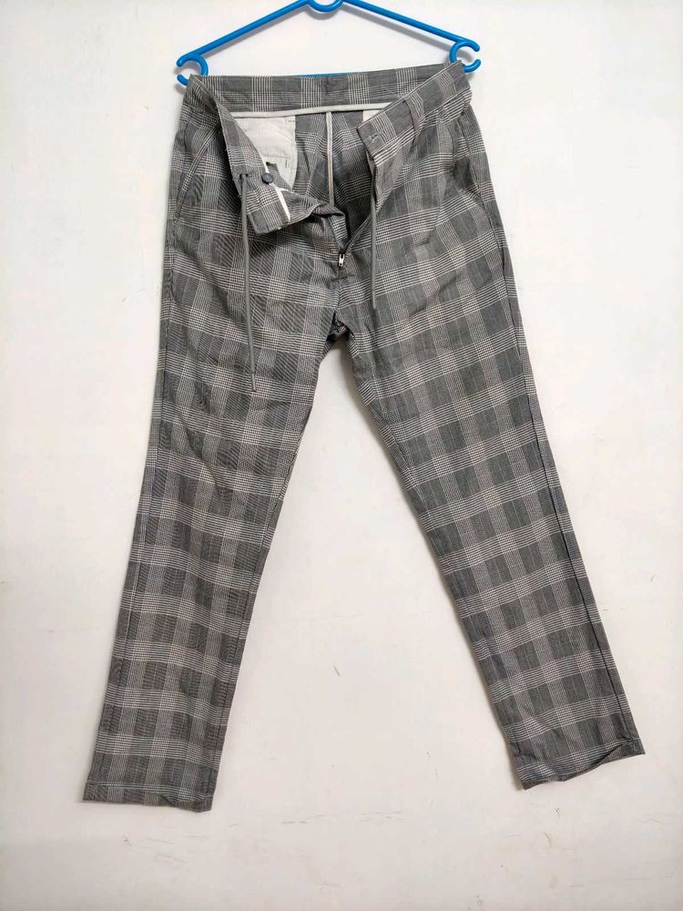 Men&#39;s Gray Plaid Slim Fit Casual Trousers