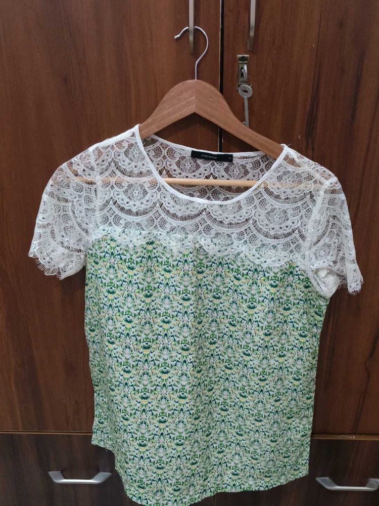 Lace Detail Green Floral Top